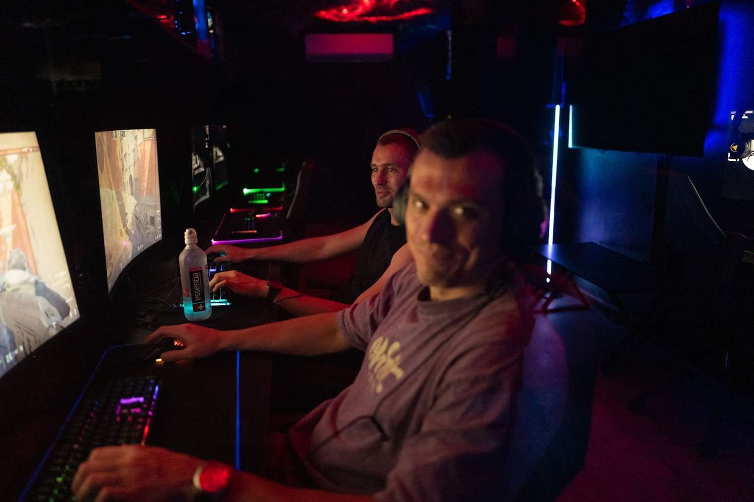 Cách kết nối với các game thủ cùng đam mê